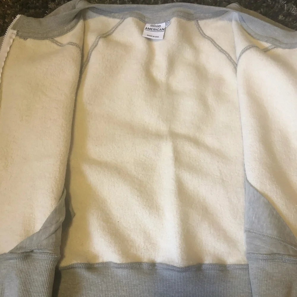 ⭐️⭐️NWT Good American by Khloe Kardashian Sweatshirt - Picture 8 of 9